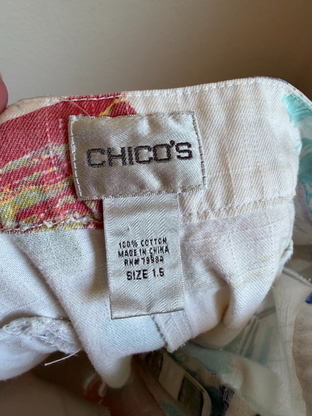Vintage Chico's Italy Scenic Print Crop Pants Size 1.5 100% Cotton Capri Travel - Picture 6 of 6